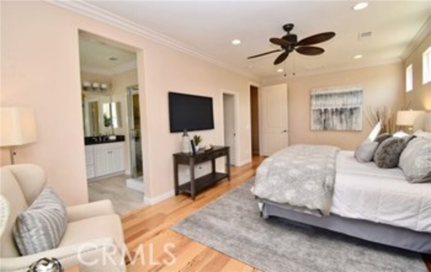 31904 Calle Luz Photo