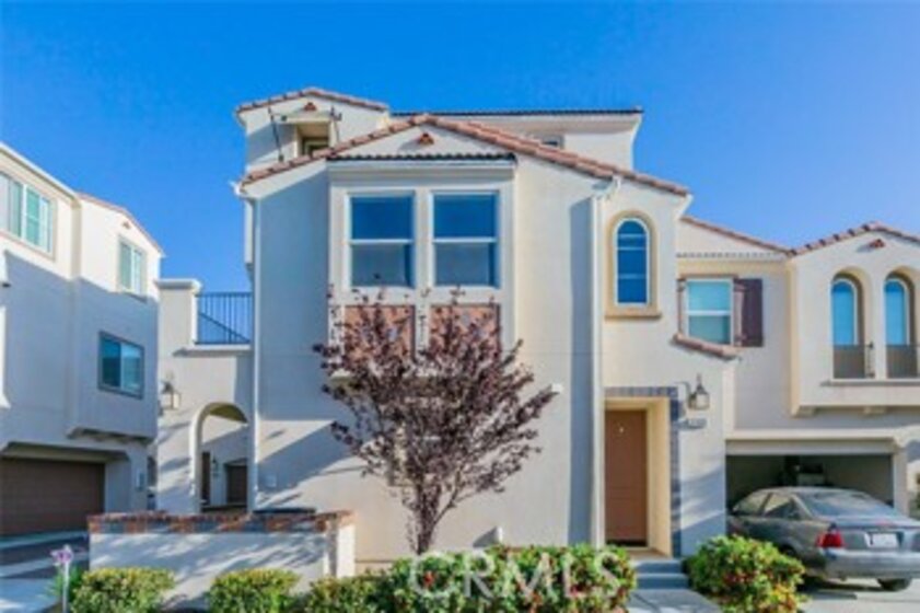 31889 Calle Luz Photo